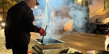 Miris jeseni u Širokom Brijegu: Evo koliko košta kilogram pečenih kestena