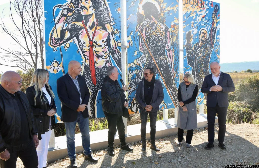 Željko Bebek dočekan u kraju svojih predaka: U Ljubuškom mu posvetili poseban mural Željko Bebek dočekan u kraju svojih predaka: U Ljubuškom mu posvetili poseban mural